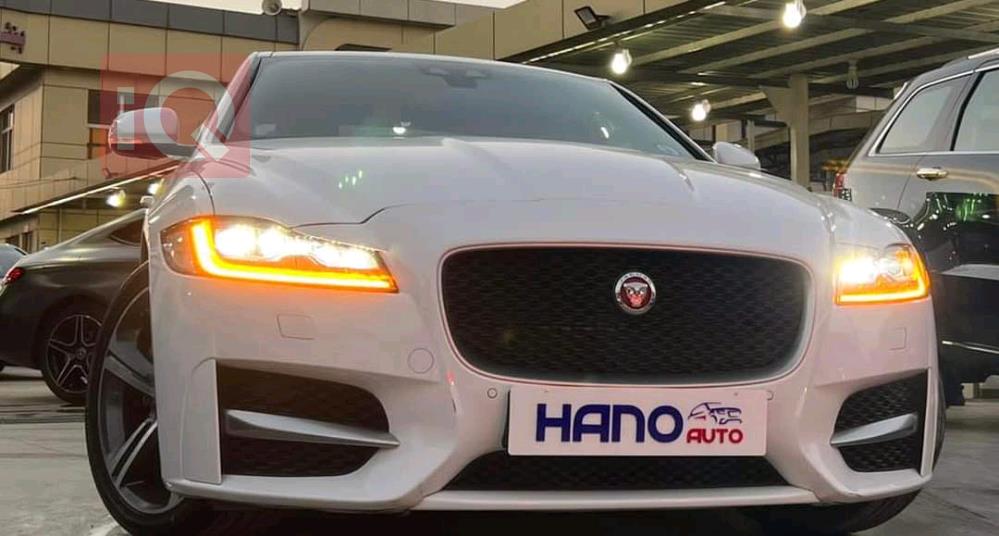 جاكوار XF